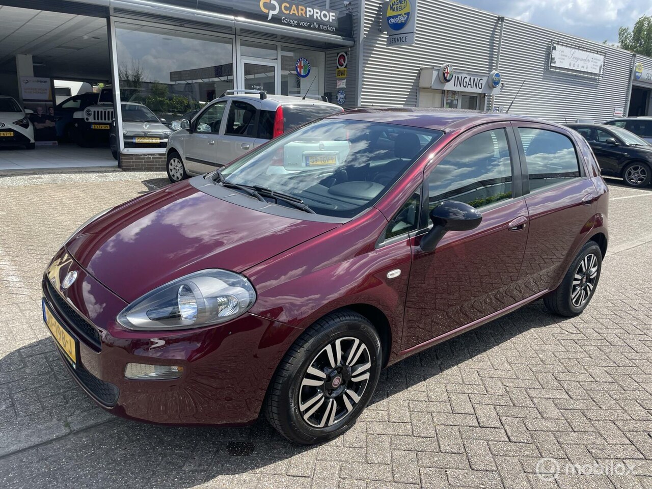 Fiat Punto Evo - 0.9 TwinAir 86pk Blue&me - AutoWereld.nl