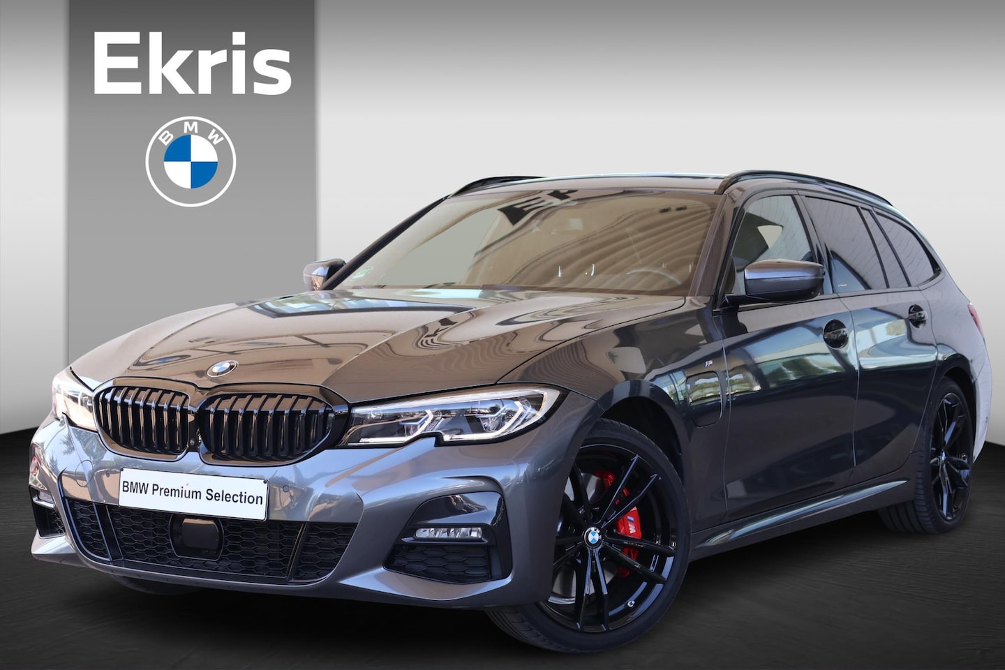 BMW 3-serie Touring - 330e High Executive | Voorstoelen Verwarmd | Apple Carplay - AutoWereld.nl