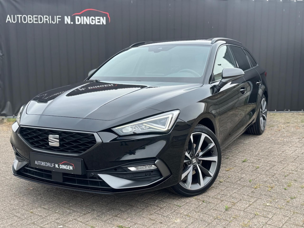 Seat Leon Sportstourer - 1.5 TSI FR Panorama veel opties! - AutoWereld.nl