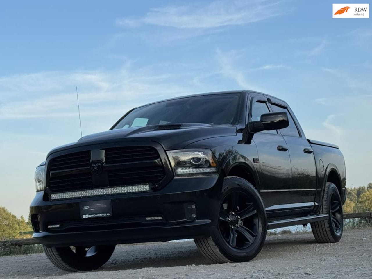 Dodge Ram 1500 - SPORT 5.7L V8, 1e eig, luchtvering , LAGE BIJTELLING - AutoWereld.nl