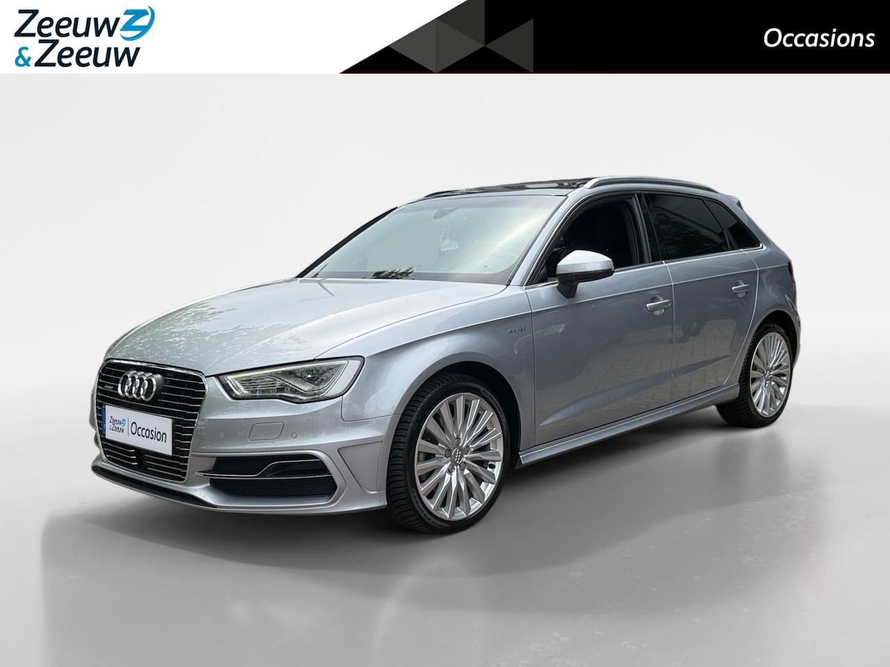 Audi A3 Sportback - 1.4 e-tron PHEV Ambition Pro Line plus Panoramadak | S-Line Stuur & Stoelen | All Season B - AutoWereld.nl