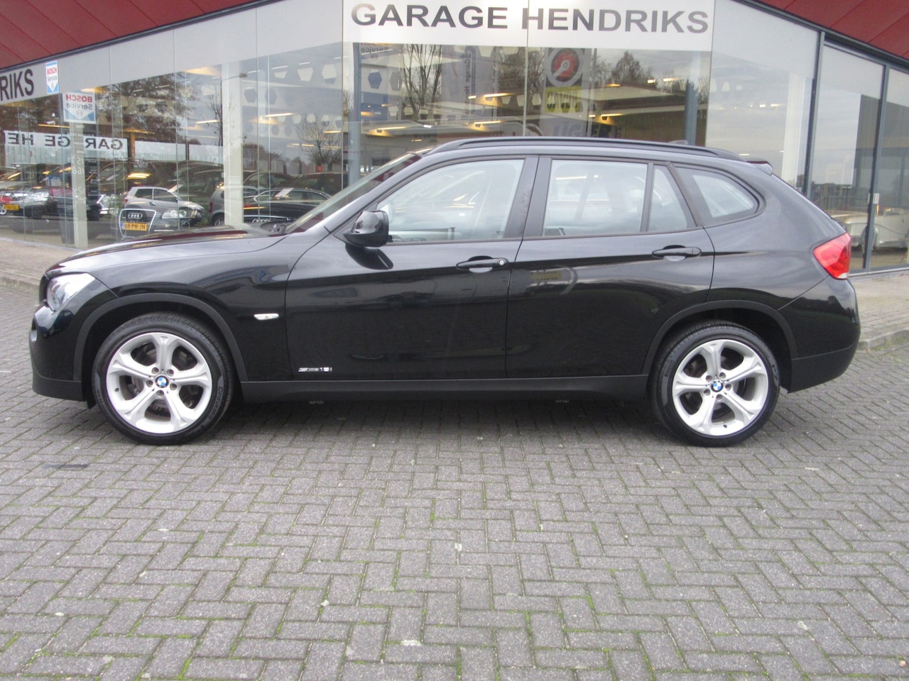BMW X1 - 2.0 16V CLIMA NAVI,CRUISE,18 inch (occasion) - AutoWereld.nl