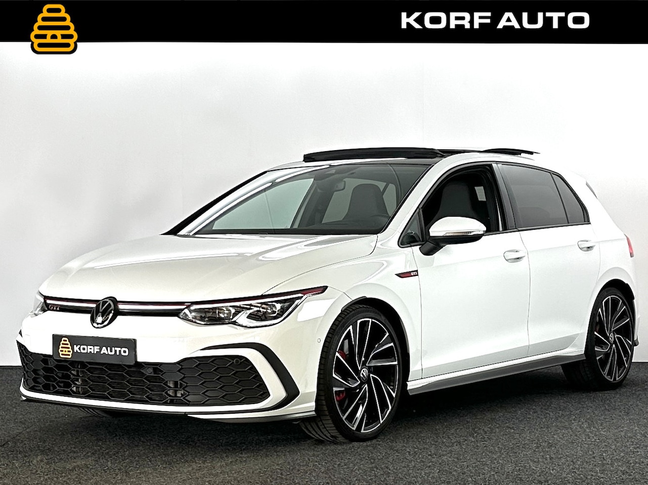 Volkswagen Golf - 2.0 TSI GTI / Pano / H&K / HUD / DCC / Camera - AutoWereld.nl