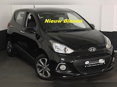 Hyundai i10 - 1.2 STYLE BLACK 1E EIGENAAR FULL OPTIE'S*MOOI
