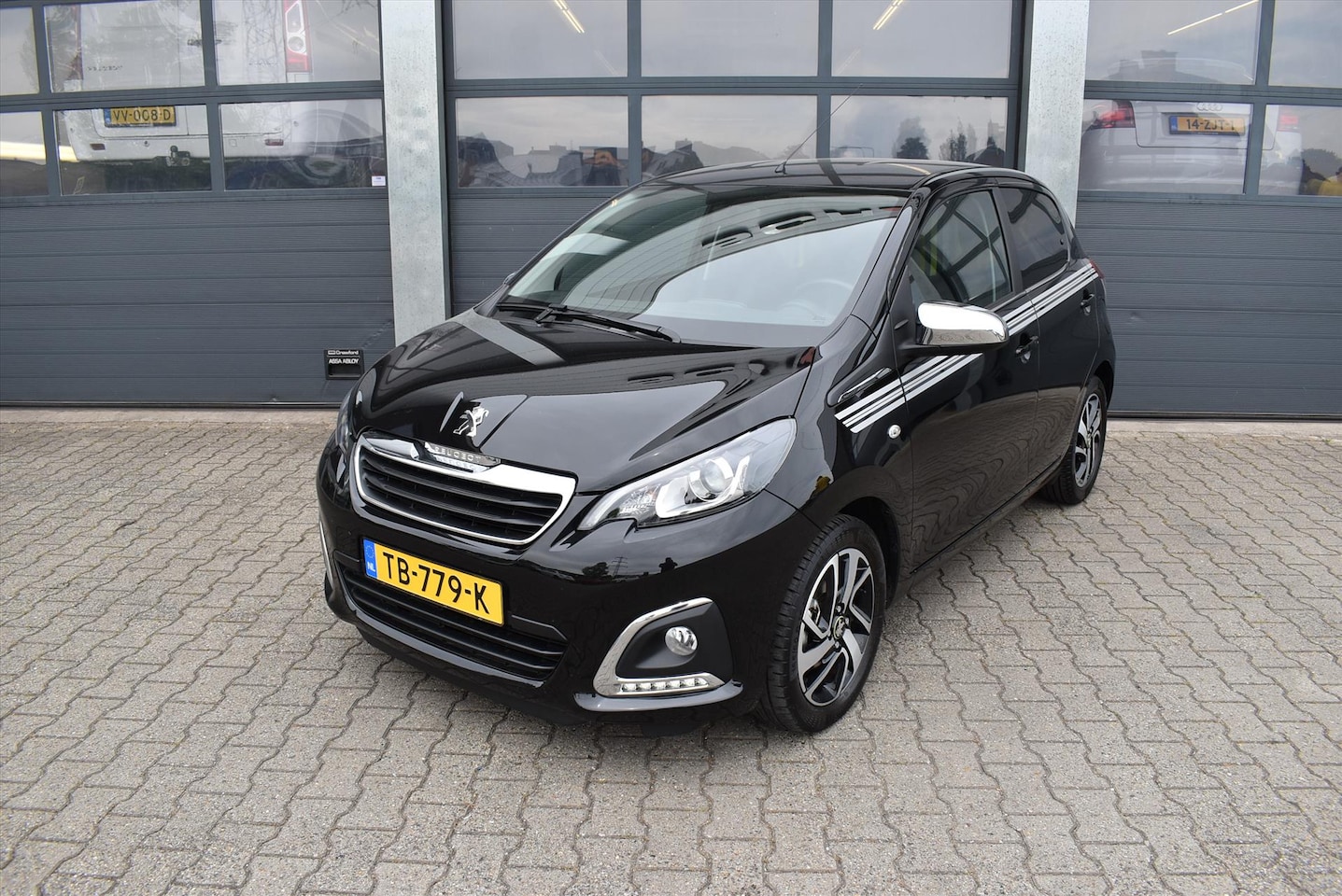 Peugeot 108 - 1.0 e-VTi Collection 1.0 e-VTi 68pk Collection - AutoWereld.nl