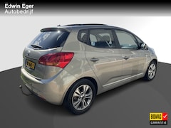 Kia Venga - 1.4 Schuifdak, trekhaak, navigatie, topkwaliteit