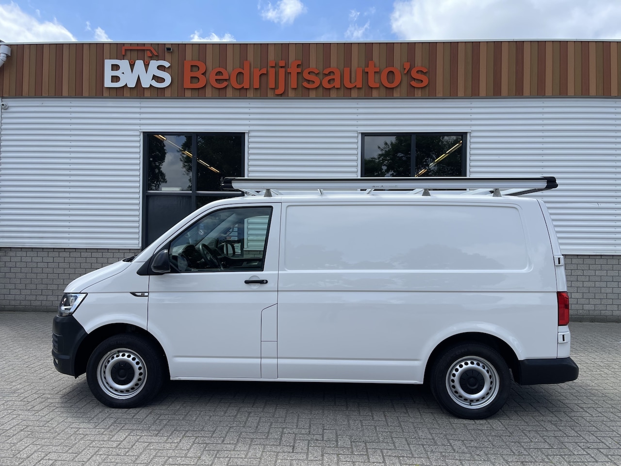 Volkswagen Transporter - 2.0 TDI 102pk L1H1 Comfortline / vaste prijs rijklaar € 15.950 ex btw / lease vanaf € 269 - AutoWereld.nl