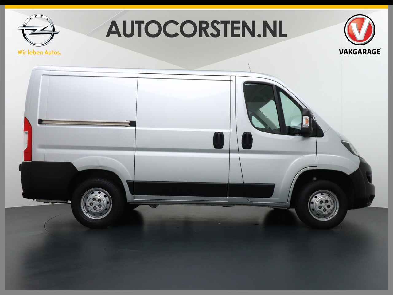 Peugeot Boxer - 333 2.0HDI 3-Pers. Camera Airco Trekhaak Cruise-Control Schuifdeur-R. Betonplex Lat-Om-Lat - AutoWereld.nl