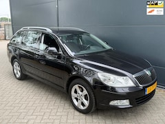 Skoda Octavia Combi - 1.4 TSI Elegance Business Line/AUTOMAAT/Navi/Airco/bluetoo/stoelverwarming/voor en achter