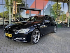 BMW 3-serie Touring - 320i High Executive Sport | 18” LM | Navi | Elek klep | Etc