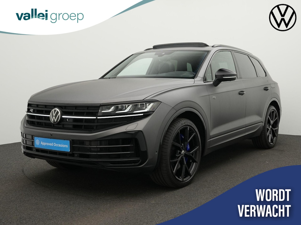 Volkswagen Touareg - R 3.0 TSi eHybrid 462 pk Tiptronic 4MOTION | Panoramadak | Trekhaak | Nachtzicht | Dynaudi - AutoWereld.nl