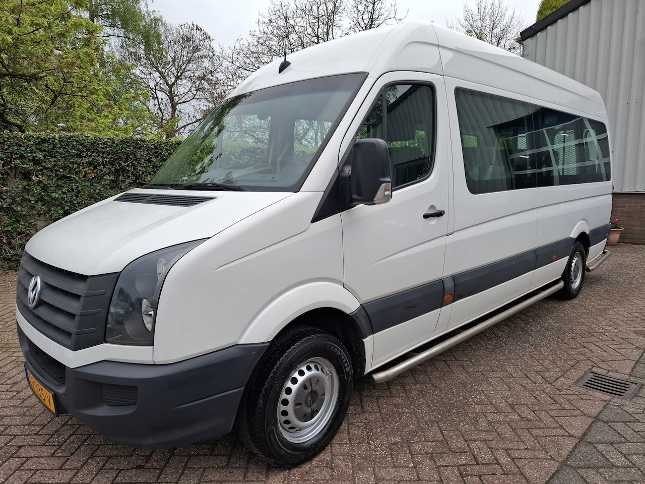 Volkswagen Crafter - 35 2.0 TDI L3H2 BM 9995.- INCL BTW 9-PERSOONS ROLSTOEL LIFT 110PK - AutoWereld.nl