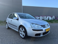 Volkswagen Golf - 1.6 FSI Comfortline | AUTOMAAT | LEES TEKST