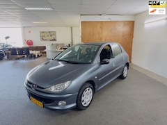 Peugeot 206 - 1.4 Air-line 3 Apk Nieuw, Airco, N.A.P, E-Ramen, 5Deurs, 2Sleutels + Boekjes, Topstaat