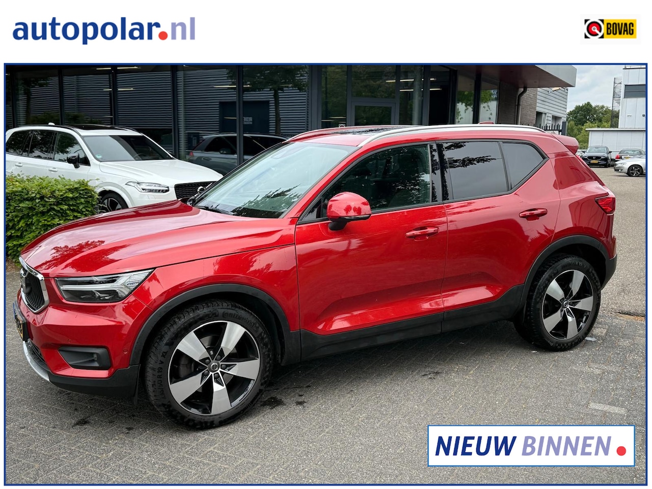 Volvo XC40 - 2.0 T4 Momentum Pro ZEER COMPLEET/Pano/360/Ad Cruise/El verst stoelen etc. etc. - AutoWereld.nl