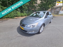 Opel Astra - 1.4 Turbo Edition NETTE AUTO RIJDT EN SCHAKELT GOED
