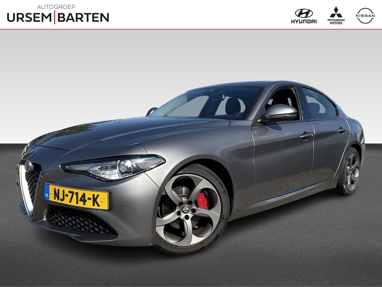 Alfa Romeo Giulia - 2.0T Super | automaat | 200PK | bi-xenon | halfleder | - AutoWereld.nl