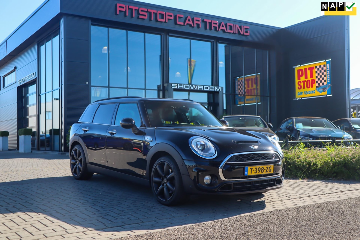 MINI Clubman - 2.0 Cooper S Chili Serious Business Mini 2.0 Cooper S Chili Serious Business, 192 PK, Camera, PDC, Cruise, Navi! - AutoWereld.nl