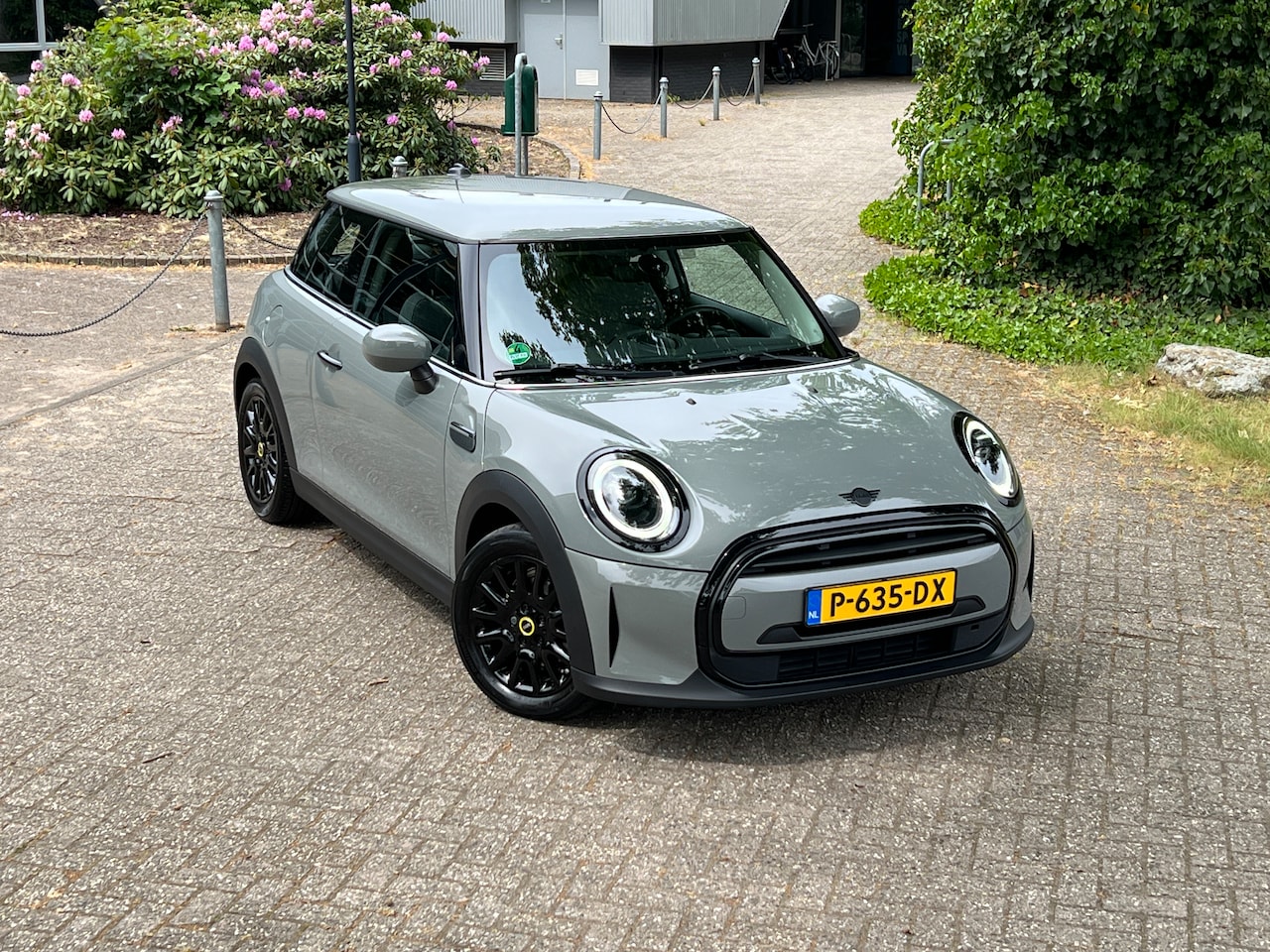 MINI Mini - 1.5 One Business Edition 102pk 3DRS - Led lampen - Apple CarPlay - Sportstoelen - Dab tuner - Alarm -  Union Jack - - AutoWereld.nl