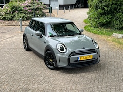 MINI One - 102pk 3DRS - Led lampen - Apple CarPlay - Sportstoelen - Dab tuner - Alarm -  Union Jack