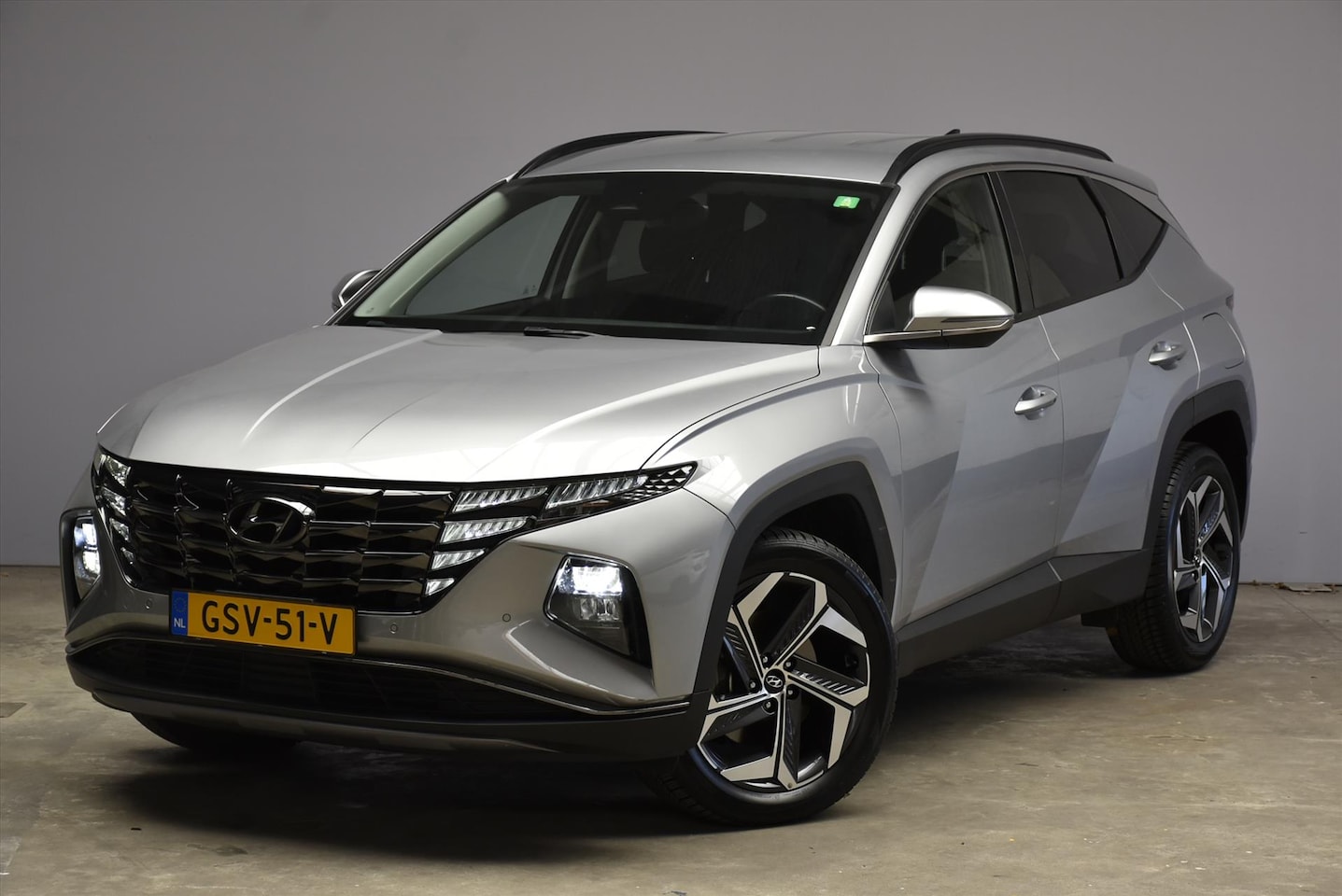 Hyundai Tucson - 1.6 T-GDi HEV Comfort Automaat | 19 inch velgen - AutoWereld.nl