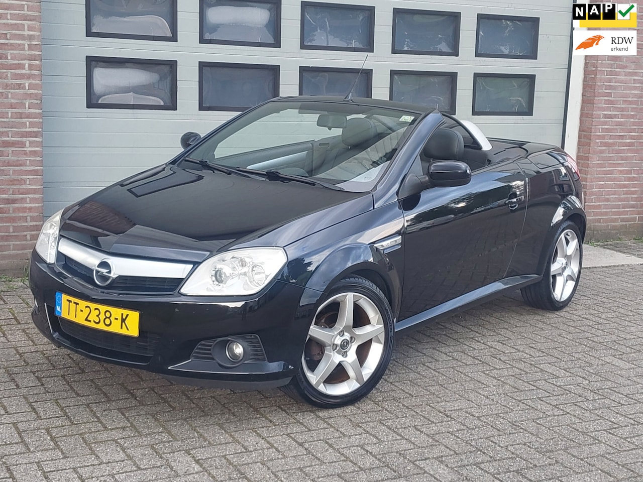 Opel Tigra TwinTop - 1.8-16V Sport 2006 Cabrio Airco Leer PDC - AutoWereld.nl