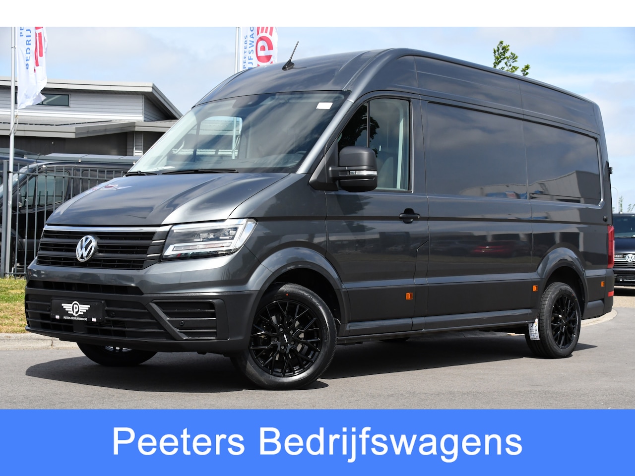 Volkswagen Crafter - 35 2.0 TDI L3H3 Highline Camera, Carplay, LED, 140pk, Automaat, Voorruit verwarming, Uniek - AutoWereld.nl