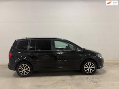 Volkswagen Touran - 1.2 TSI Highline BlueMotion 7p . Airco Nav