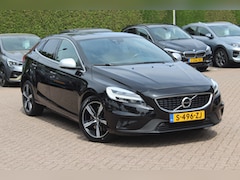 Volvo V40 - 1.5 T2 Inscription R-Design / Panoramadak / Camera / Leder / Keyless / 17'' / Navigatie /