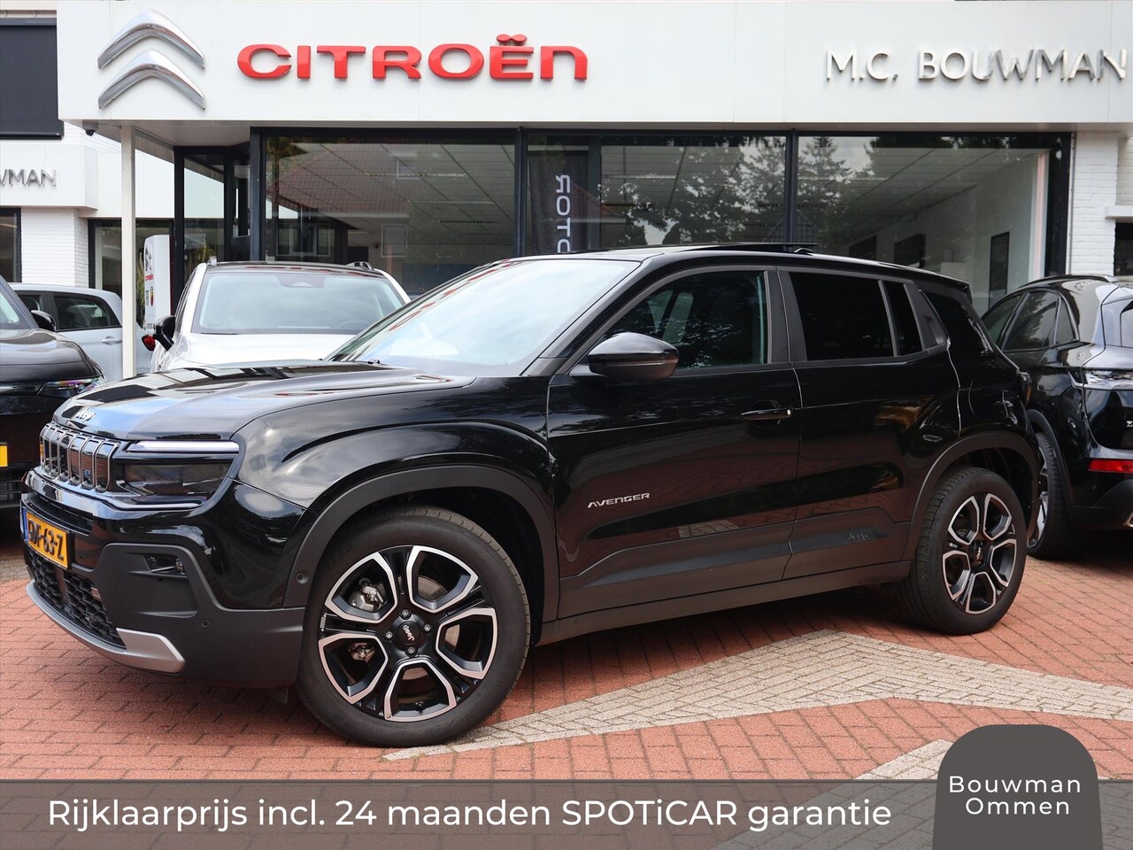 Jeep Avenger - 54 kWh 156PK Automaat Summit, Rijklaarprijs | Panoramadak | Stoelverwarming | Navigatie | - AutoWereld.nl