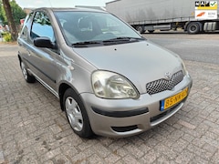 Toyota Yaris - 1.3 VVT-i ( VOL.DEALER ONDERHOUDEN)