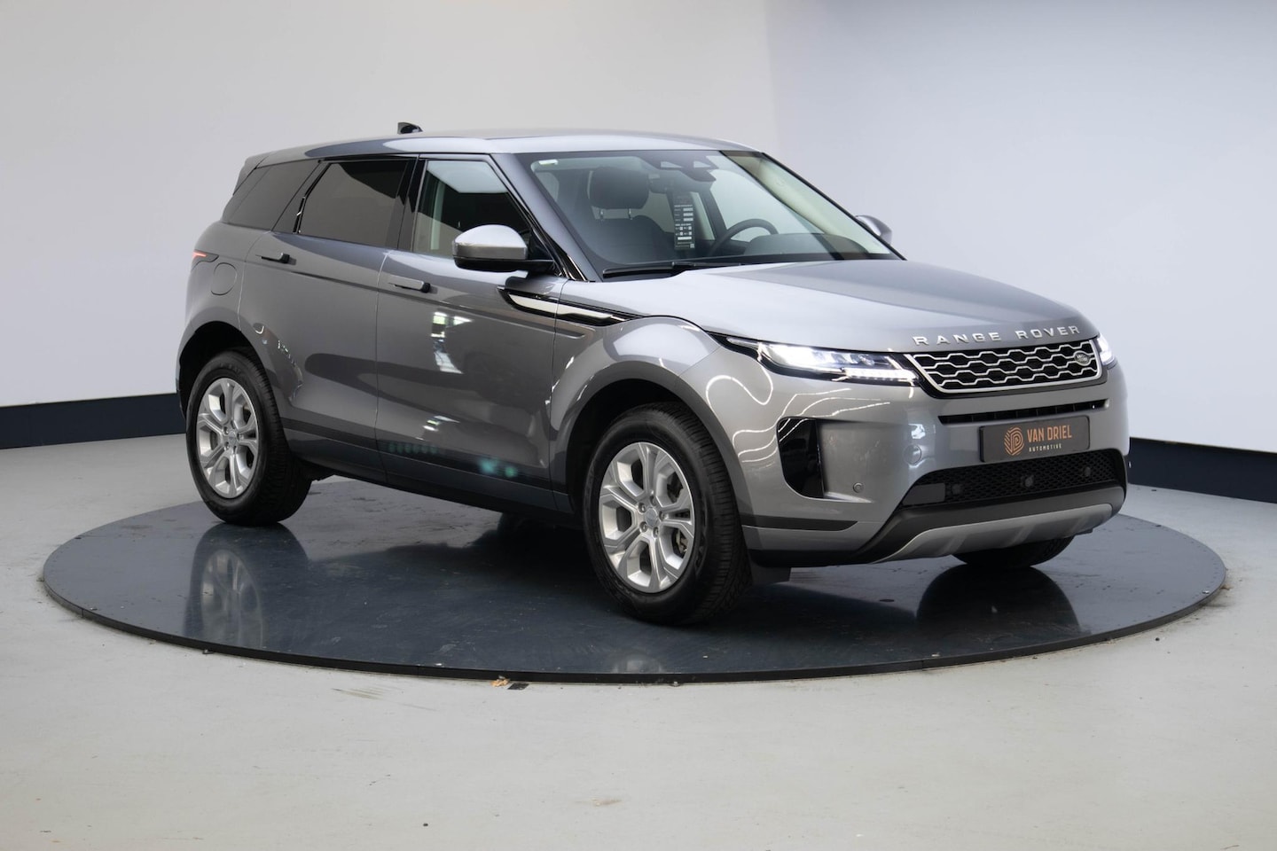 Land Rover Range Rover Evoque - 1.5 P300e AWD S | Trekhaak | - AutoWereld.nl