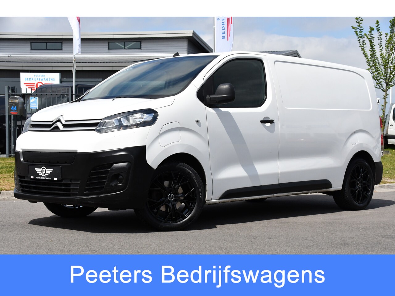 Citroën ë-Jumpy - L2 50 kWh Black & White Edition Cruise, Sensoren, 136pk, Radio, Uniek! - AutoWereld.nl