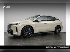 BMW iX - xDrive45 101 kWh | Comfort Access | Trekhaak met elektrisch wegklapbare kogel | Glazen pan