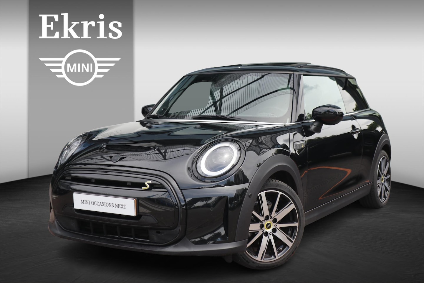 MINI Mini-Electric - | Classic Uitvoering | Comfort Plus Pakket | Driving Assistant Plus Pakket - AutoWereld.nl