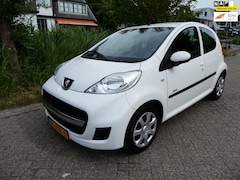 Peugeot 107 - 1.0-12V Automaat 5-deurs 111.000km. Airco Zuinig A-Label