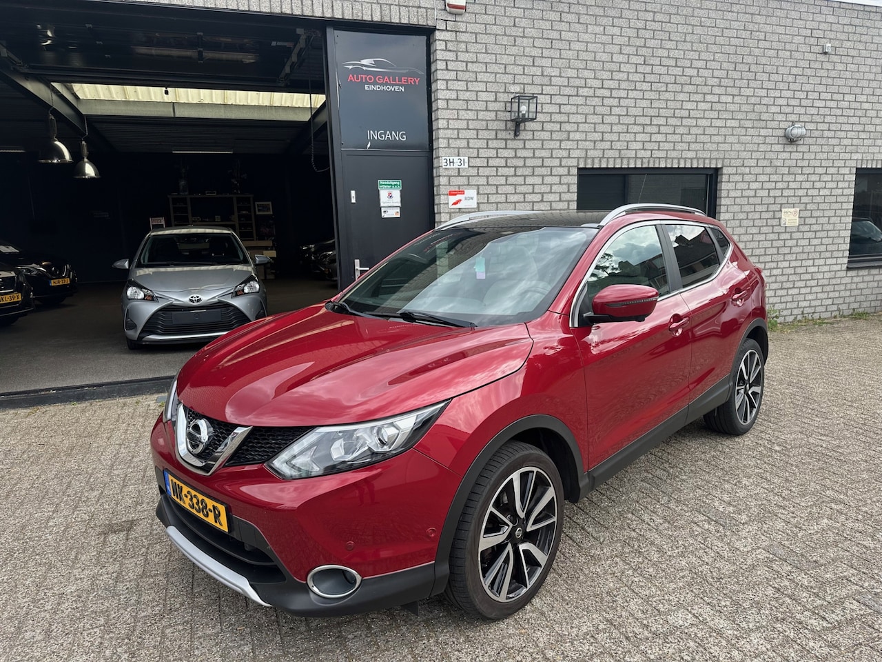 Nissan Qashqai - 1.2 Tekna *NL-AUTO*PANO-DAK*NAVI*360 Camera*VERW STOELEN*NAP*LM-VELGEN - AutoWereld.nl