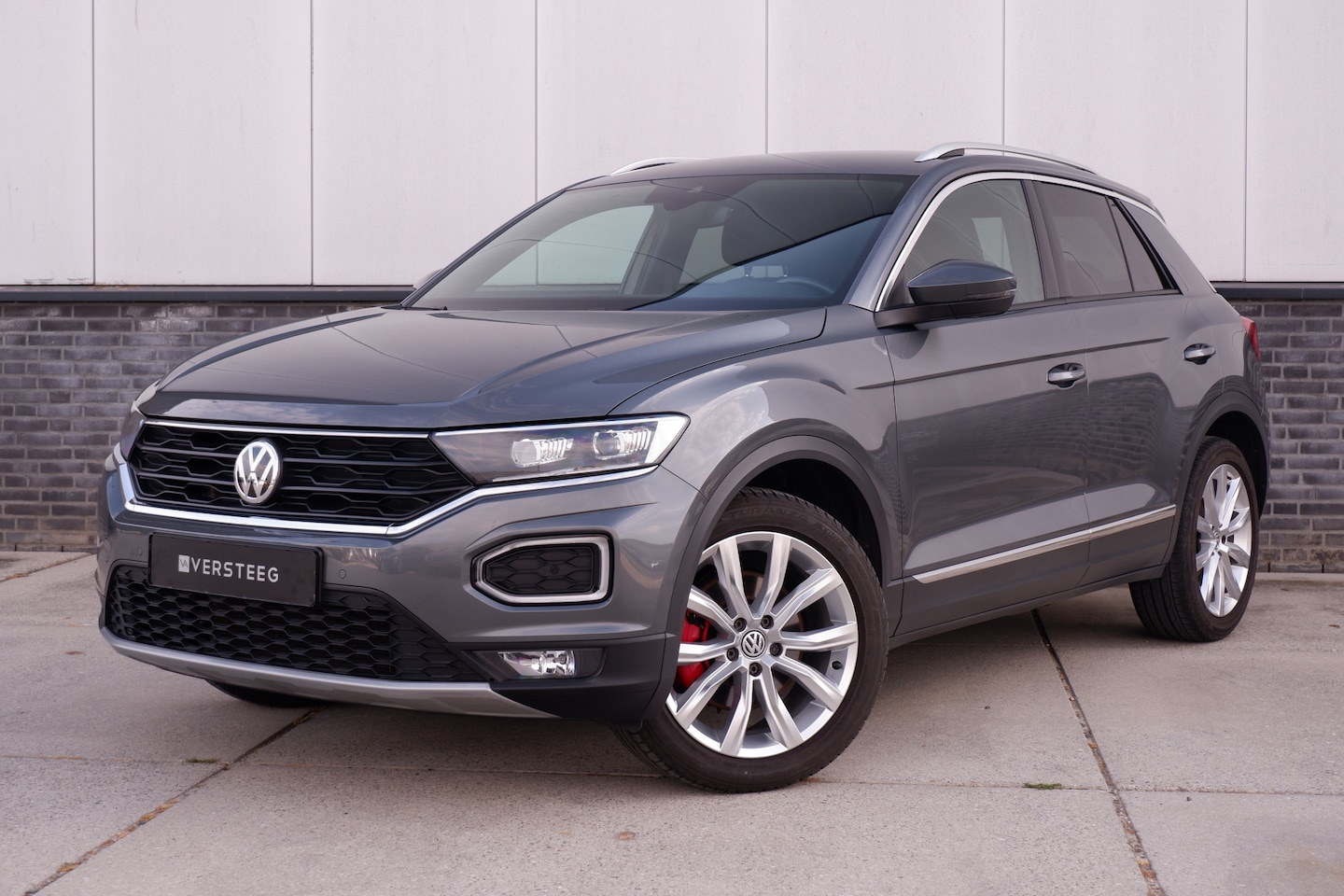 Volkswagen T-Roc - 1.5 TSI Sport LED | Trekhaak | Carplay | Camera | PDC - AutoWereld.nl