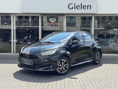Toyota Yaris - 1.5 Hybrid Dynamic Plus | Stoelverwarming, Keyless, LED, Lichtmetalen velgen, Parkeercamer