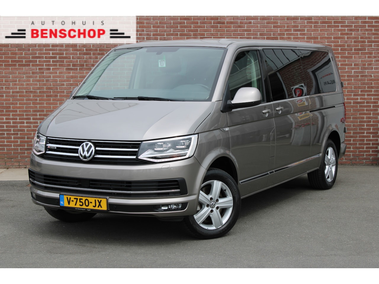 Volkswagen Transporter - 2.0 TDI DSG 204PK L2H1 4Motion Highline |2X ELEK.DEUREN|LED|CLIMATRONIC| - AutoWereld.nl