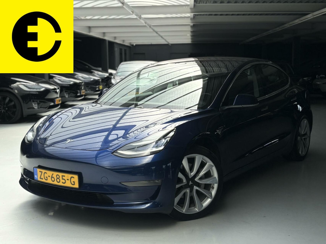 Tesla Model 3 - Long Range RWD Long Range AWD 75 kWh | Stoelverwarming | Pano | Camera - AutoWereld.nl