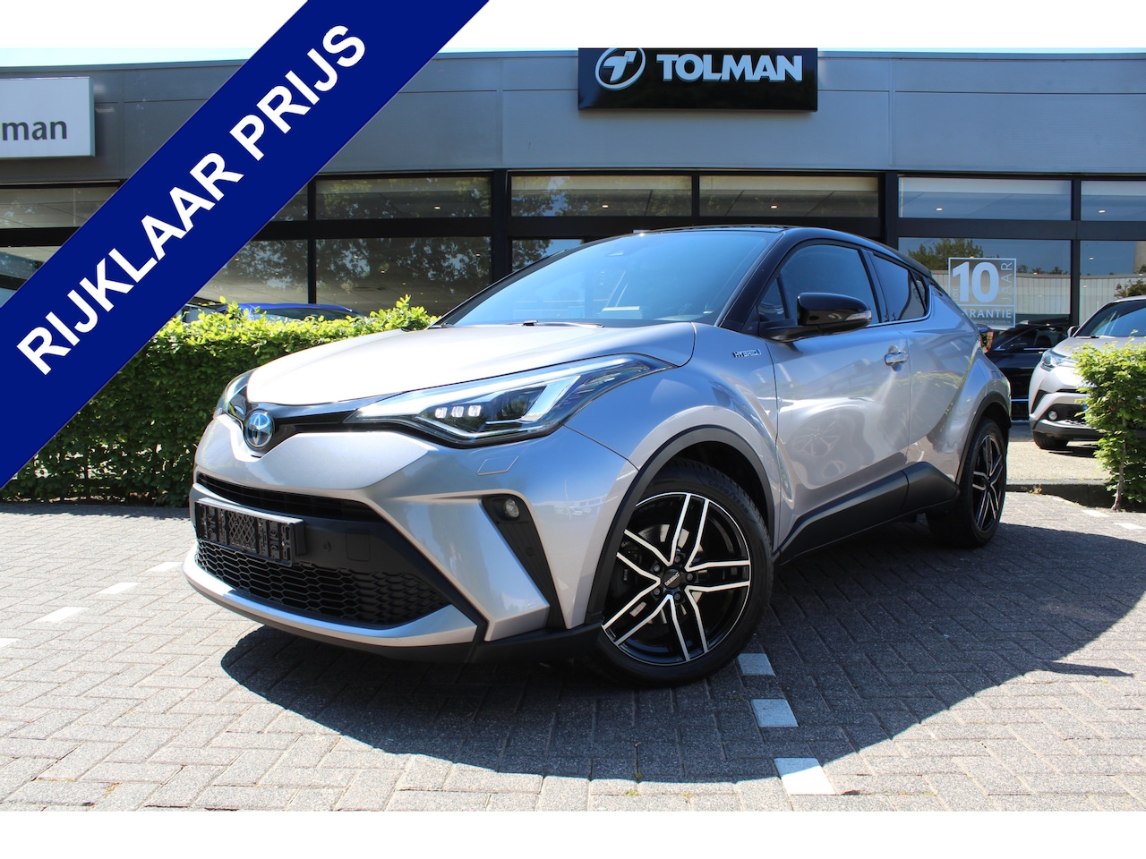 Toyota C-HR - 2.0 Hybrid Style Bi-Tone | Rijklaar | Blind Spot | LED | Stoel-/stuurverw. | Apple/Android - AutoWereld.nl