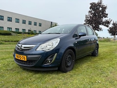Opel Corsa - 1.4-16V Design Edition * Stoelverwarming * Stuurwielverwarming * Unieke KM-Stand