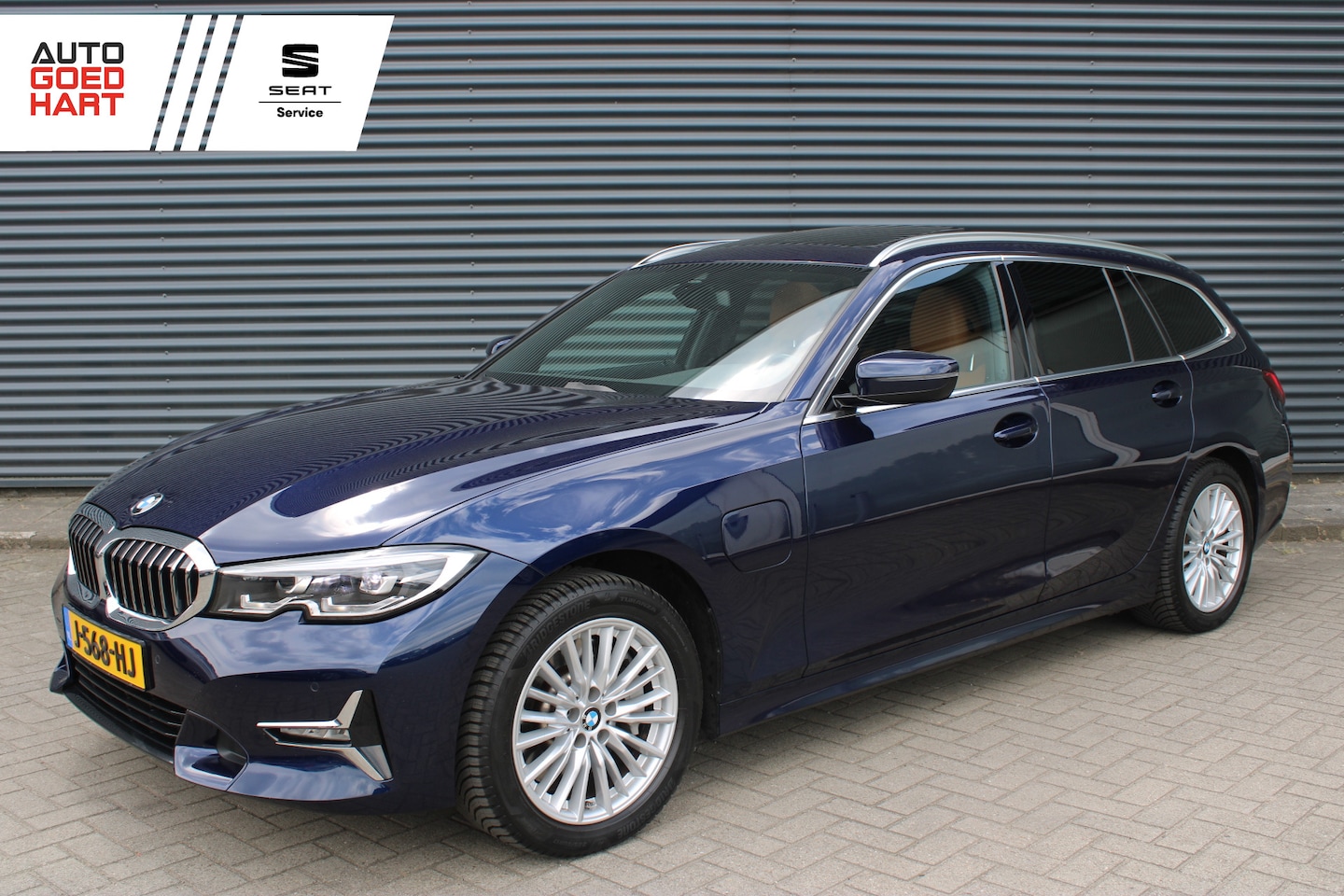 BMW 3-serie Touring - 330e xDrive eDrive Luxury-Line Panoramadak Leer Harman-Kardon - AutoWereld.nl