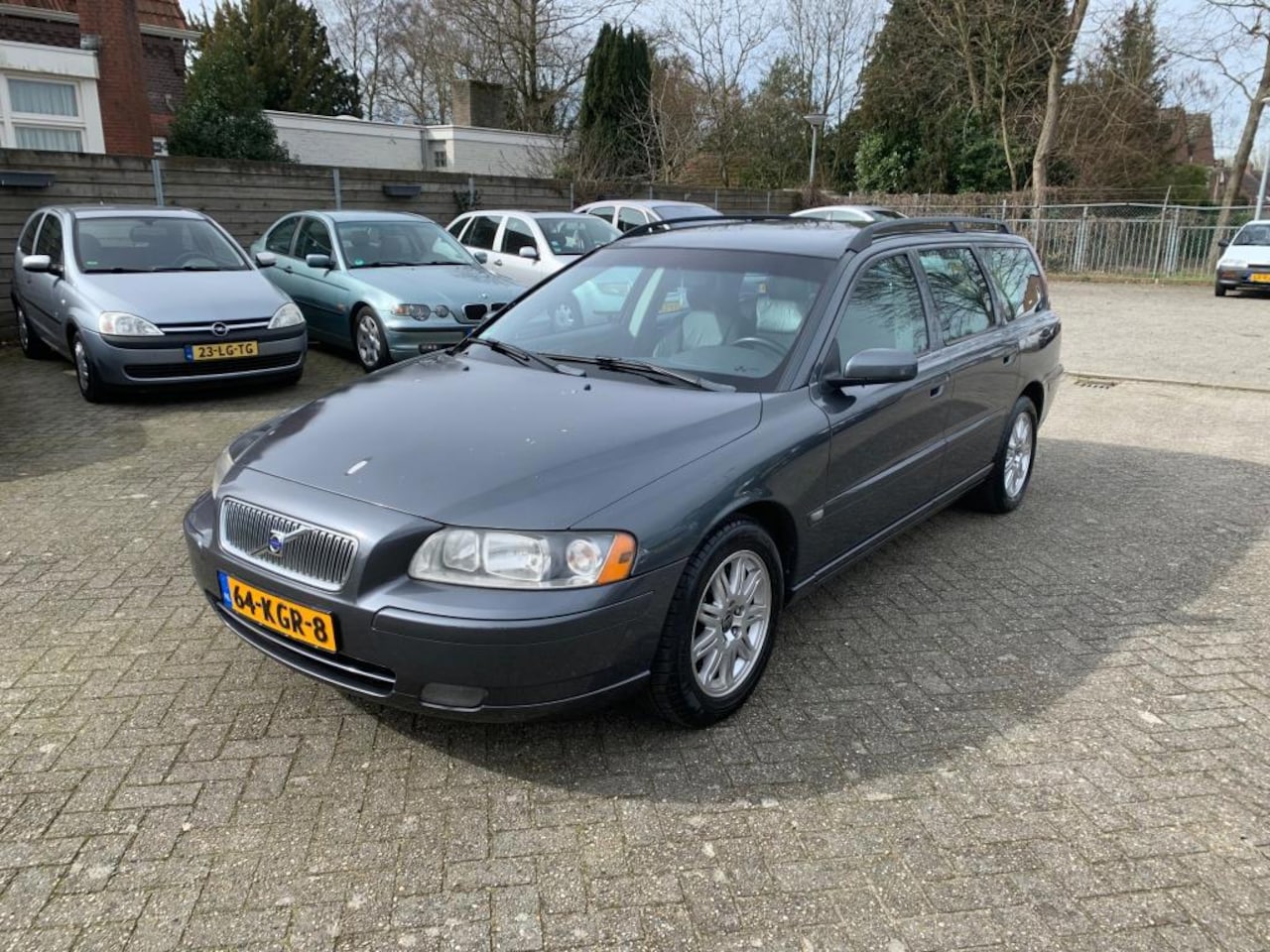 Volvo V70 - 2.4 //Automaat //Airco //Trekhaak // Youngtimer - AutoWereld.nl