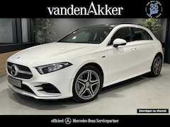 Mercedes-Benz A-klasse - 250e AMG // Panormadak // Leder // Trekhaak // Distronic // Sfeerverlichting // Stoelverwa