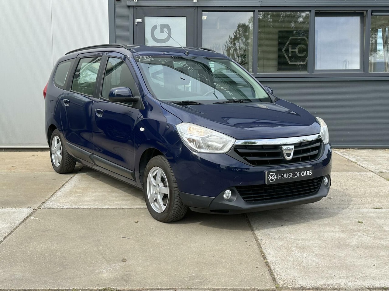 Dacia Lodgy - 1.2 TCe Prestige 5p. Airco Cruise Navi Trekhaak - AutoWereld.nl