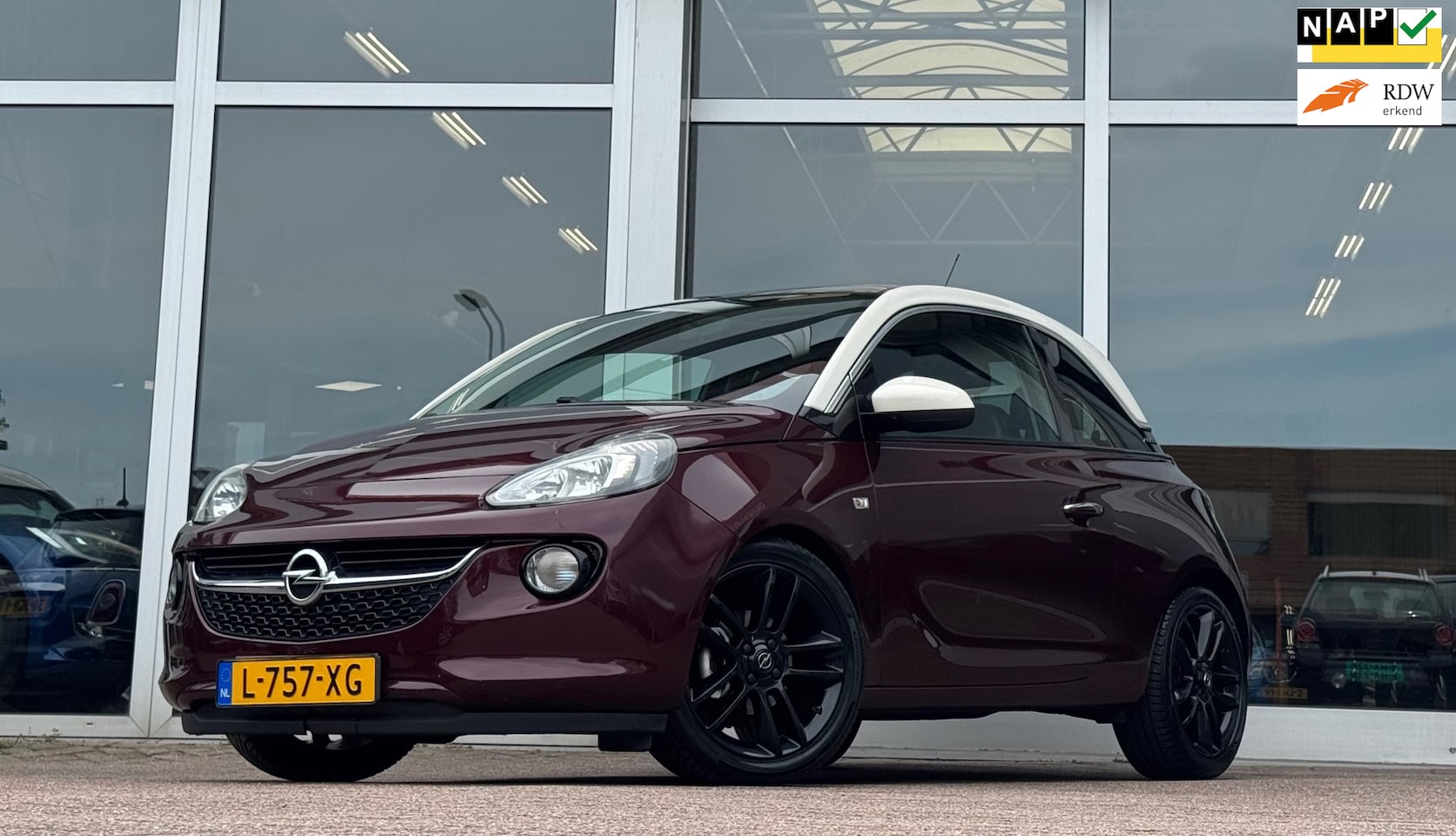 Opel ADAM - 1.2i Jam Panoramadak 17"LM 100% Onderhouden Stoelverwarming Mooi! - AutoWereld.nl
