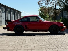 Porsche 911 - 930 Turbo