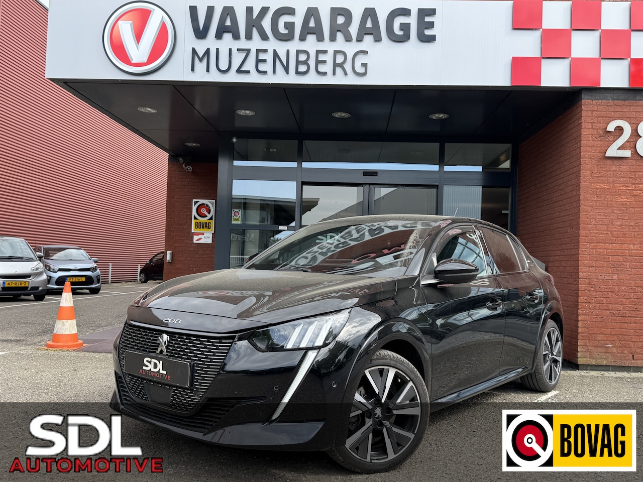 Peugeot 208 - 1.2 PureTech GT-Line // MASSAGE STOEL // NAVI // CAMERA // ADAPTIVE CRUISE // APPLE CARPLA - AutoWereld.nl